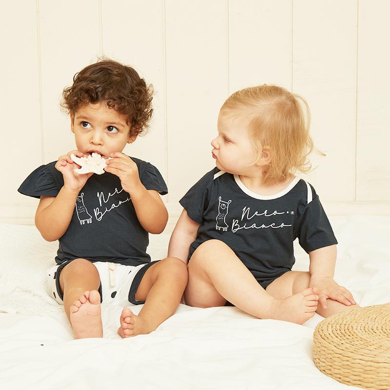 MOOIMOM Nero Bianco Tencel Creeper Foto 4
